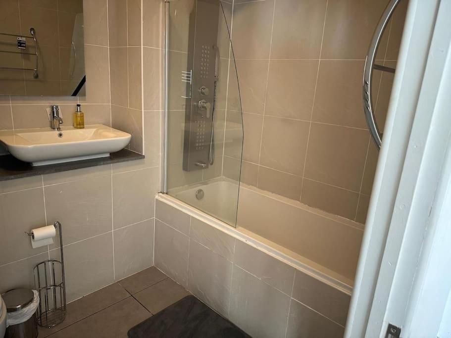 Flat 303 One Bedroom Apartment Μπέρμιγχαμ Εξωτερικό φωτογραφία